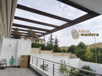 pergola-toldo-toca-madera-granada
